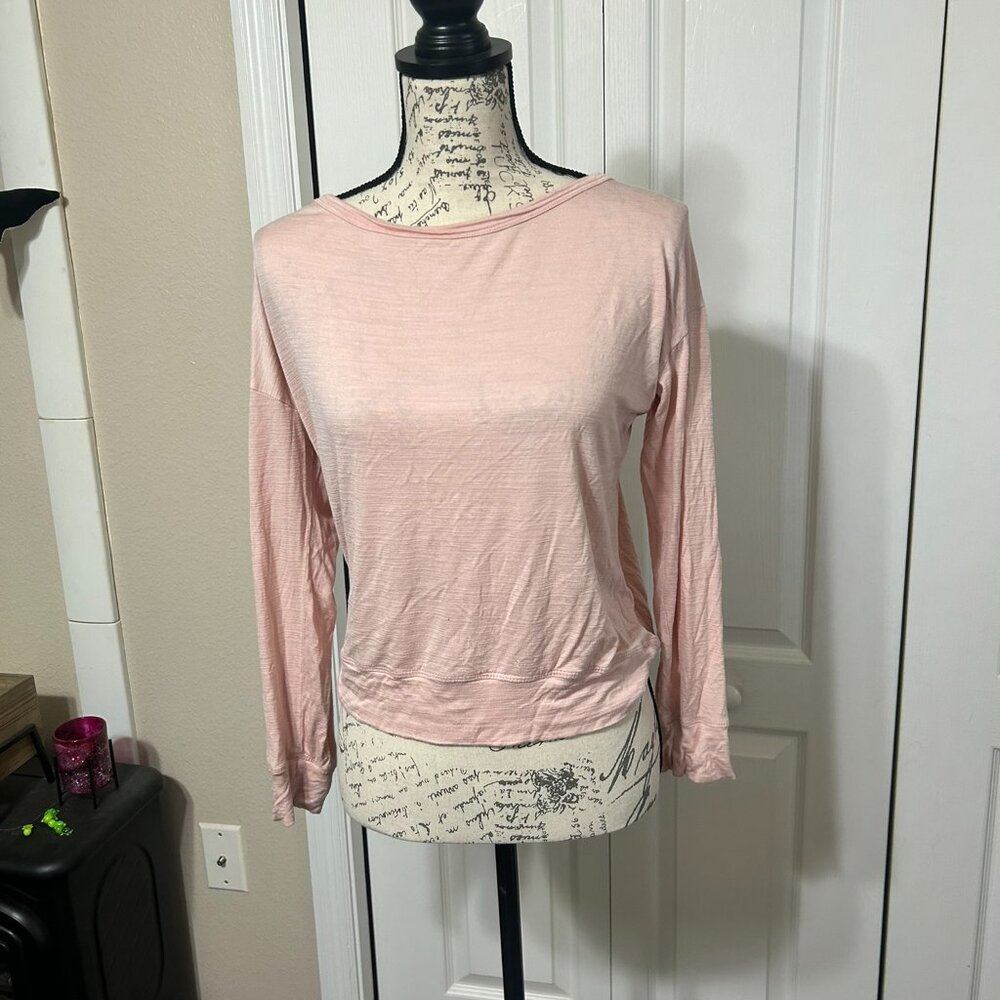 Savvi pale pink Studio Top - long sleeved yoga twist back shirt size large